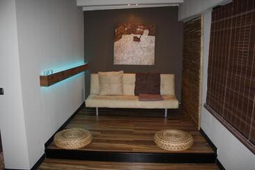 Otel Elements