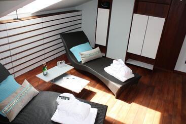 Hotel Elements