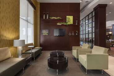 هتل Embassy Suites By Hilton Savannah Airport