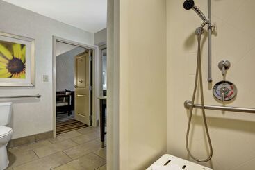 فندق Embassy Suites By Hilton Savannah Airport