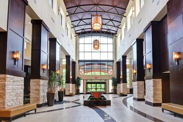 هتل Embassy Suites By Hilton Savannah Airport