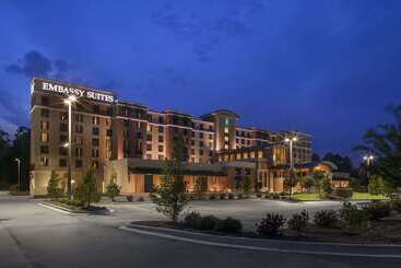 هتل Embassy Suites By Hilton Savannah Airport