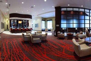 فندق Embassy Suites By Hilton Savannah Airport