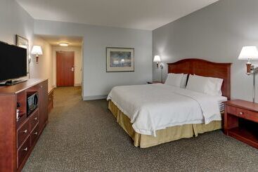 هتل Hampton Inn & Suites Indianapolis Airport