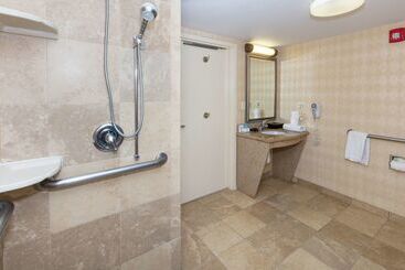 هتل Hampton Inn Suites Jacksonville Airport