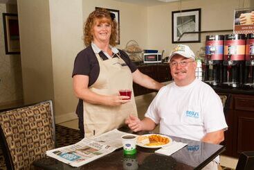 هتل Hampton Inn Suites Jacksonville Airport