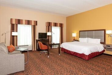هتل Hampton Inn Suites Jacksonville Airport