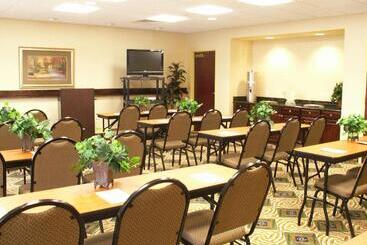 هتل Hampton Inn & Suites Natchez