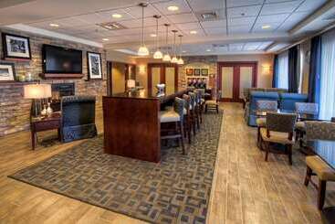 هتل Hampton Inn Great Falls