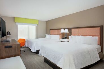 هتل Hampton Inn Omaha West Lakeside