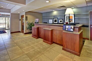 هتل Hampton Inn Rutland