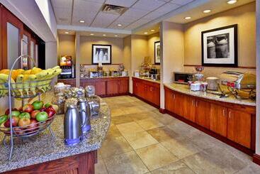 هتل Hampton Inn Rutland