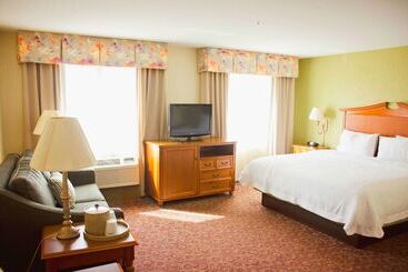 هتل Hampton Inn And Suites College Station
