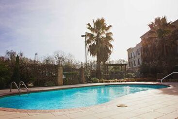 هتل Hampton Inn And Suites College Station