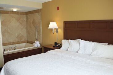 هتل Hampton Inn & Suites Columbia At University