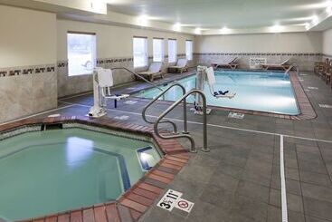 호텔 Hampton Inn & Suites Davenport