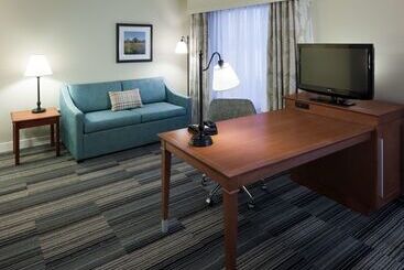 هتل Hampton Inn & Suites Davenport