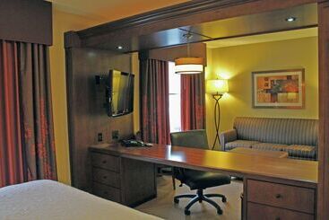 هتل Hampton Inn & Suites St. Louis/south I55