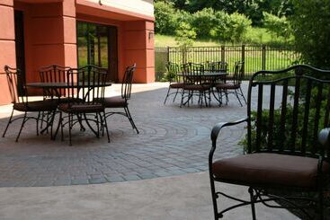 هتل Hampton Inn & Suites Wilder