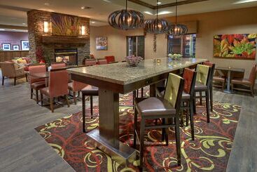 هتل Hampton Inn Twin Falls Id