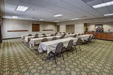 هتل Hampton Inn Twin Falls Id