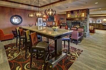 هتل Hampton Inn Twin Falls Id