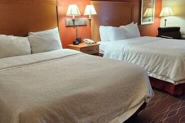 هتل Hampton Inn Twin Falls Id