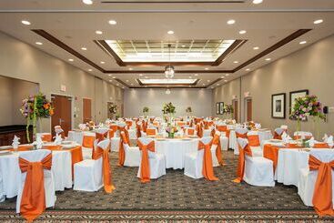 هتل Hilton Garden Inn Columbus/edinburgh