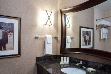 هتل Hilton Garden Inn Columbus/edinburgh