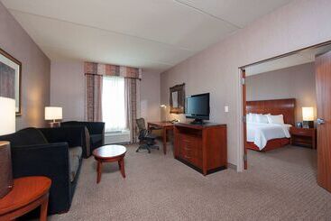 هتل Hilton Garden Inn Columbus/edinburgh