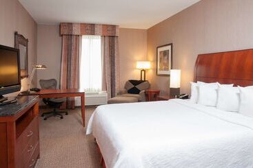 هتل Hilton Garden Inn Columbus/edinburgh