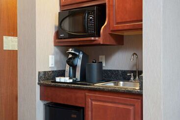 هتل Hilton Garden Inn Columbus/edinburgh