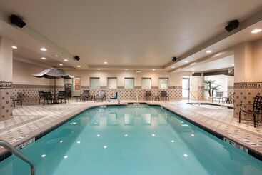 هتل Hilton Garden Inn Columbus/edinburgh