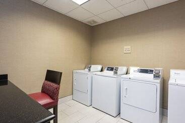 هتل Hilton Garden Inn Columbus/edinburgh