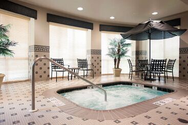 هتل Hilton Garden Inn Columbus/edinburgh