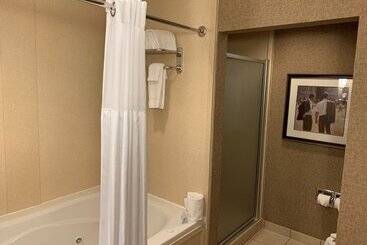 هتل Hilton Garden Inn Columbus/edinburgh