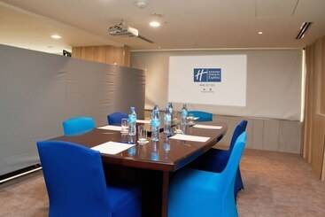 هتل Holiday Inn Express Taoyuan, An Ihg
