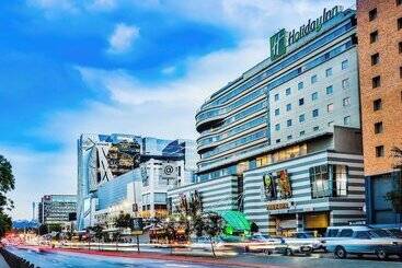 Отель Holiday Inn Johannesburg Rosebank, An Ihg