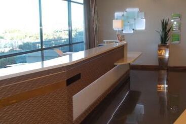 هتل Holiday Inn Johannesburg Rosebank, An Ihg