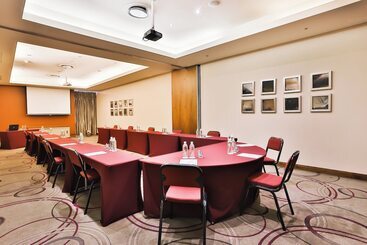 Отель Holiday Inn Johannesburg Rosebank, An Ihg