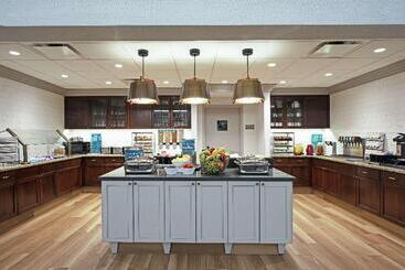 هتل Homewood Suites By Hilton Albany