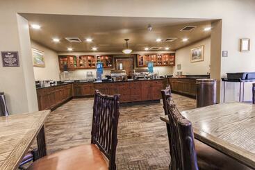 هتل Homewood Suites By Hilton Bozeman