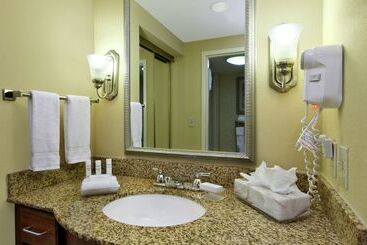 هتل Homewood Suites By Hilton Chesapeakegreenbrier