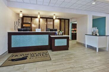 هتل Homewood Suites By Hilton Chesapeakegreenbrier
