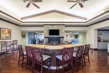 هتل Homewood Suites By Hilton Louisvilleeast