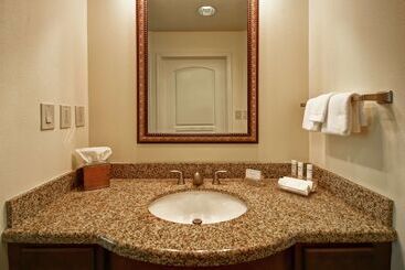 هتل Homewood Suites By Hilton Charleston Airport