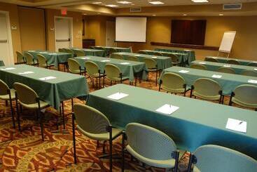 هتل Homewood Suites By Hilton Rock Springs