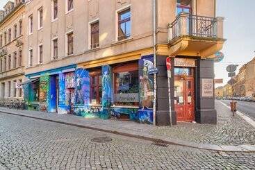 هتل Hostel Lollis Homestay Dresden