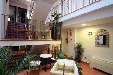 I Am La Posada Hotel And Apartment