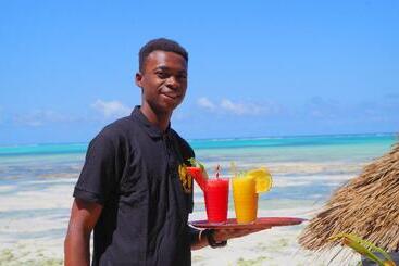 Hotel Mbuyuni Beach Village